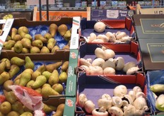 Pere Abate a marchio Alegra e funghi Champignons.