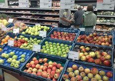 Anche qui dominano le cassette in plastica.