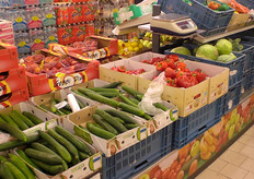 Cetrioli bio e peperoni della ZON presso il negozio Penny.