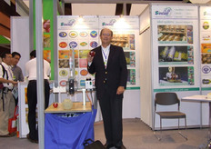 Sinclair produce diversi tipi di etichette e adesivi.