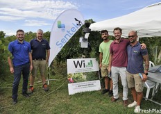 Allo stand di WiNet e Sentek, Paolo Antini, Cristian Verlicchi, Edoardo Mengozzi, Emanuele Tavelli, Fabio Miserocchi