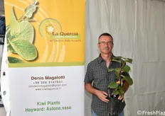 Seconda partecipazione in fiera per Denis Magalotti, qui in rappresentanza dell'azienda La Quercia di Cesena. Il portinnesto Bounty per kiwi Hayward sta riscontrando sempre maggiore richiesta.