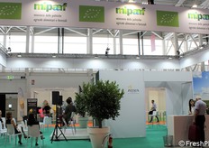 Lo stand del Mipaaf-Ismea, luogo di incontri legati al settore bio.