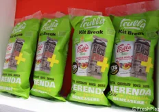 Una delle novità presentate in fiera dall'azienda è il kit break a marchio Frullà: frutta frullata bio + mini gallette di riso al cioccolato al latte bio. Solo 135 Kcal per porzione, per un bio in formato benessere.