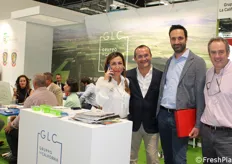 Gruppo La California: Milena e Giuseppe Galluccio insieme a fornitori e clienti esteri