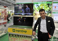Tanti anche gli espositori esteri: in questo stand Lukas Wachter di Agrotop