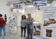 Enrico Turoni presso lo stand della sua TR Turoni