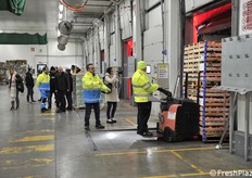 Al via le fasi di carico dei 4 mezzi