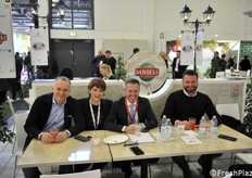 Al Maap presente il grossista Daniele, al centro Mirko Daniele