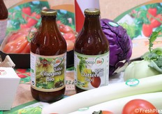 Scirocco Bio e le sue salse di pomodoro. L'azienda fa capo all'OP Alba Bio