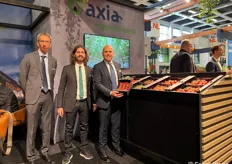 Lo staff Axia Italia alla Fruit Logistica, edizione 2023, di Berlino. da sx Ivan Carnemolla, Stefano Stracquadaini e Davide Recupero, quest'ultimo è il country manager Italia.