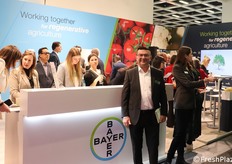 In primo piano: Franco Gianni di Bayer Italia