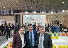 Laura González, commerciale di Girò Italia, Sergi Ferrer, direttore Girò Italia e Franco Locati, responsabile commerciale di Girò Italia