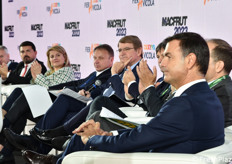 Gli ospiti del convegno inaugurale. In primo piano, il presidente di Coldiretti Ettore Prandini.