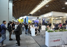 Uno dei tanti corridoi affollati in questa edizione record di Macfrut