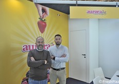 A sinistra Matteo Scandola di Aurora Fruit con Giorgio Alberto Turrina