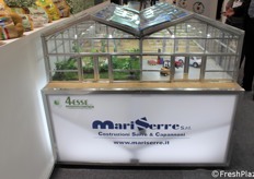 Presentazione di un modello di serra fotovoltaica della Mari Serre.