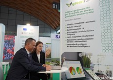 Una dimostrazione dal vivo del software gestionale Green Top, offerta da Francesco Cucchiaro durante la fiera.