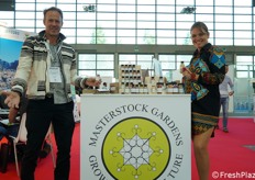 Gli entusiasti ideatori della linea di sale aromatizzato a marchio Masterstock: Jackson e Lee Anne. Ci spiegano: "L'innovazione nel cibo è un modo di portare anche educazione nell'ambito dei sapori e degli ambienti da cui quei sapori derivano".