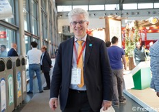 Ci imbattiamo in Alberto Gorgone, della Rappresentanza Commerciale del Cile in Italia (ProChile), che ci presenterà la cordata di imprese cilene presenti in fiera.