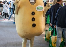 Una simpatica presenza in fiera è stata la mascotte della Antonio Ruggiero.