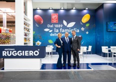 Lo stand della Antonio Ruggiero: produzione, lavorazione e commercializzazione di patate e cipolle fresche, prodotti ortofrutticoli biologici freschi.
