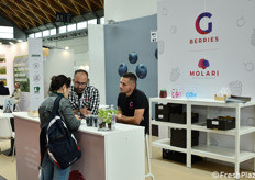 Molari Berries & Breeding.