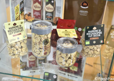 Prodotti esposti nello stand del Distretto della Castagna e del Marrone della Campania.