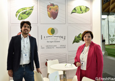 Nello stand Agrintech, da sinistra: Giovanni Gagliardo e Tiziana Romano, entrambi della divisione commerciale.