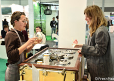 Allo stand Cermac si servono gelati!