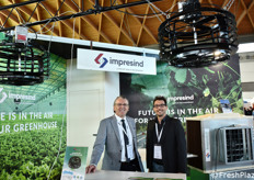 Nello stand Impresind, Marco Pescali (export manager) e Alan Colombo (technical sales manager).