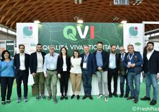 Una bella foto di gruppo di Civi Italia. Da sinistra: Arianna Ruzza, Riccardo Cappelli, Vito Spinelli, Marco Pancaldi, Aurora Kamami, Maria Fortunato, Luca Fortunato, Pietro Dalmonte, Valentino Murciano, Tonino Melillo, Luigi Catalano e Andrea Bagnolini.
