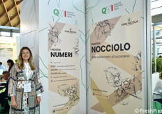 Presso Vivai Nicola, specializzata nella produzione di piante di nocciolo, Sara Nicola.