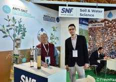 Nello stand SNF, da sinistra: Louis Debiolles e Adrien Fistola.
