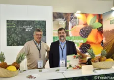 Nello stand della Costa Rica, Cesar Boente Castells (produttore ed esportatore di ananas e banane Grupo Acon) e Jorge Zamora (direttore commerciale per il Sud Europa di Procomer, agenzia per la promozione del commercio estero della Costa Rica).