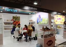 Tra le collettive estere, quella della Turchia.