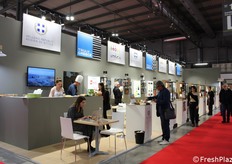 Tra le collettive estere, quella della Grecia.