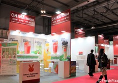 Tra le collettive estere, quella della Cina.