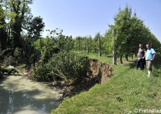 Erosione di almeno 10 metri sull'argine