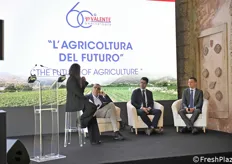 La tavola rotonda con Gabriele Chiodini (agronomo), Luca Lovatti (responsabile ricerca e sviluppo Consorzio Melinda), Matteo Bonu (NIQ)