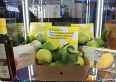 Tra i prodotti peculiari calabresi, troviamo il limone di Rocca Imperiale Igp...