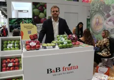 Nello stand di B&B Frutta Fabio Brentegani