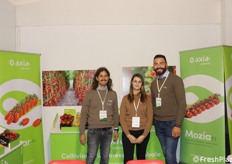 Il team di Axia presente alla fiera di Vittoria