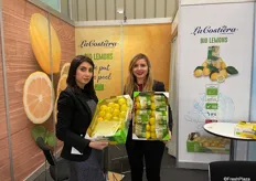 Alessia Tranchino e Valentina Sanna de La Costiera. Molte aziende italiane erano presenti al BioFach di Norimberga.