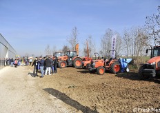 Area esterna, mezzi pronti per entrare in campo