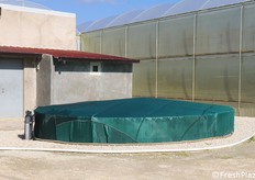 L'approvvigionamento idrico è vitale. In foto una delle riserve d'acqua dell'azienda. 