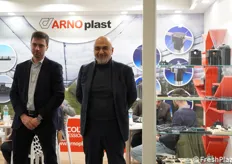 Franco Conti e Marco Parronchi presso lo stand della Arnoplast: accessori per impianti antigrandine. 