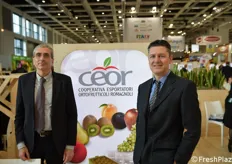 Il direttore di Ceor (Cooperativa Esportatori Ortofrutticoli Romagnoli) Peter Schmid e il referente commerciale Alexander Mazzotti