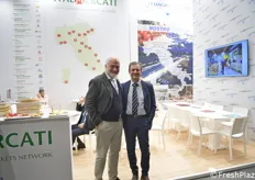 Allo stand di Italmercati/Fedagromercati, Duccio Caccioni (direttore Caab) e Marco Core (presidente Mercato di Parma)