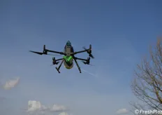 Drone per distribuire insetti utili